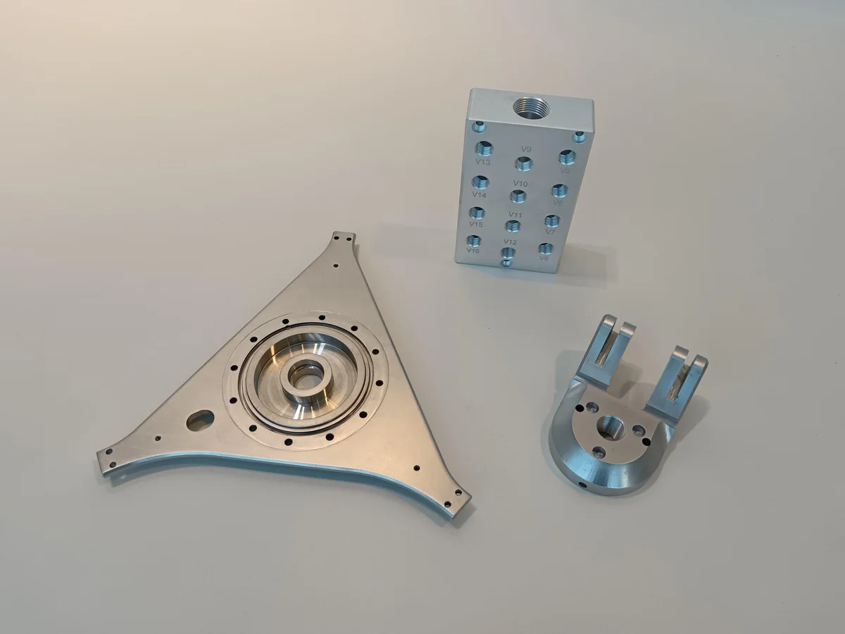 Aluminium machined components — complex profiles